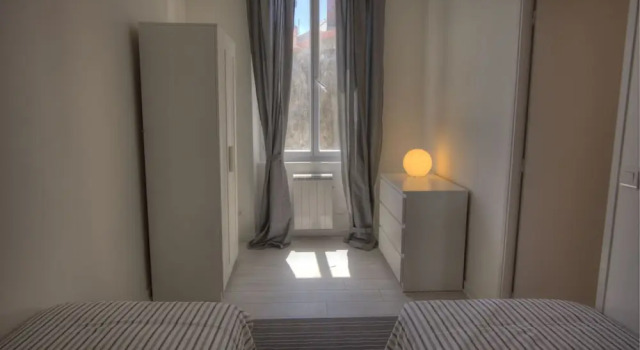 Large T2 5min Palais des Festivals  wifi
