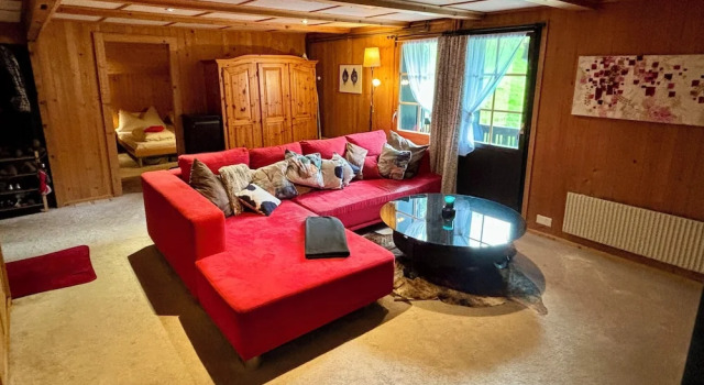 Шале с видом на горы Guest House du Grand Paradis - On Piste