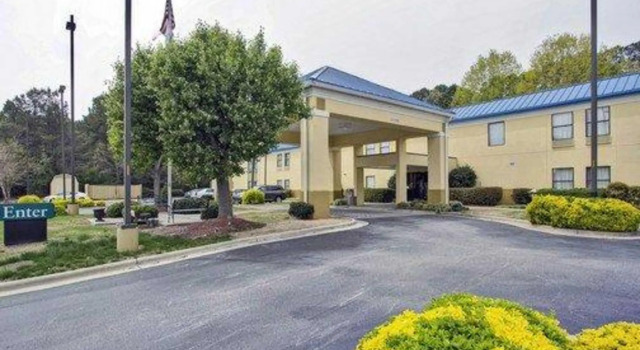 Отель Americas Best Value Inn Raleigh