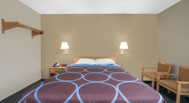 Super 8 Ely Minnesota, Varaa Hotelli Hotellit Minnesota pysäköinnillä, Pysäköinti