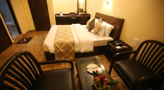 Номер Deluxe с балконом Hotel Peninsula