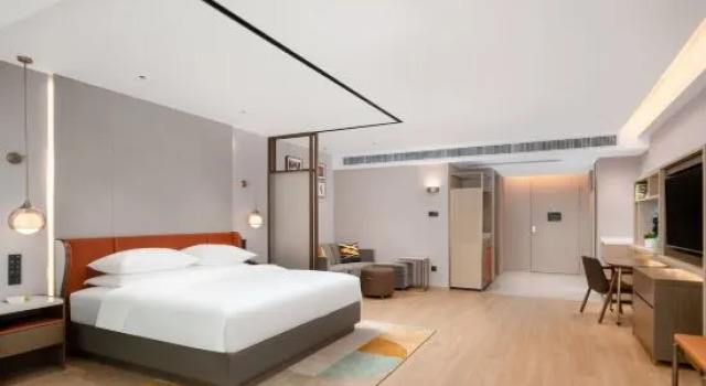 Люкс с видом на сад Home2 Suites by Hilton Dongguan Shijie
