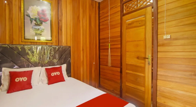 Номер Deluxe Hotel O Desa Wisata Marinsow Near Gereja Pantekosta Marinsow