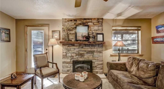 A Stones Thoreau - Two Bedroom Cabin with Hot Tub, Varaa Hotelli Ruidoso New Mexico