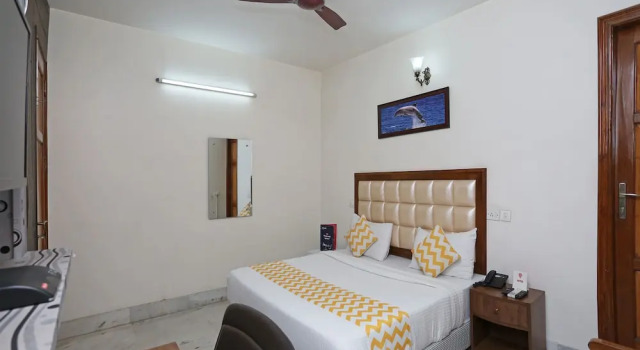OYO 14445 Cyber Inn