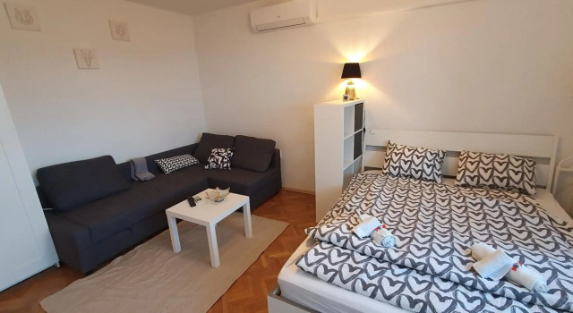City Lights Penthouse, Забронировать Отель Отели Приморско-Горанской жупания с парковкой, Парковка