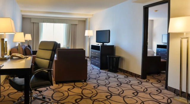 Люкс c 1 комнатой Holiday Inn Montreal Centre Ville Downtown by IHG