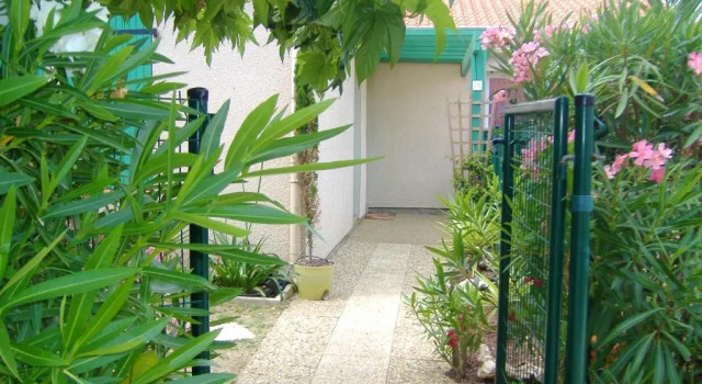 Maison de 2 chambres a Torreilles a 500 m de la plage avec piscine partagee et jardin clos
