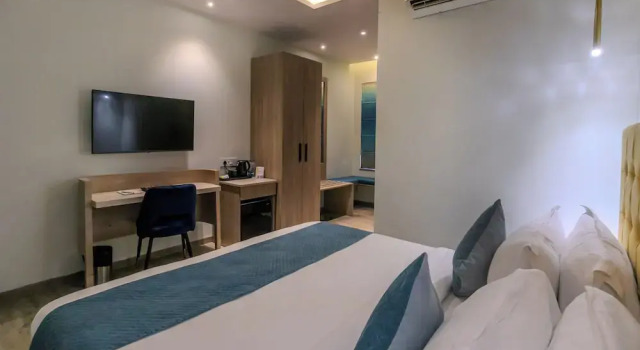 Номер Standard World Inn Hotel