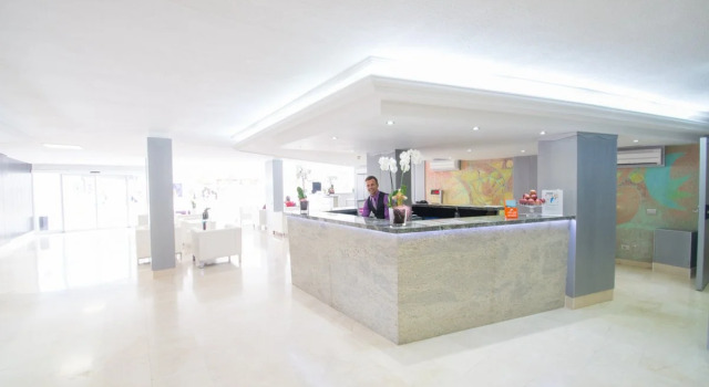 Hotel Sahara Playa, Забронировать Отель Отели Плайя дель Инглес с парковкой, рядом с Экуменический храм Эль-Сальвадор, Парковка