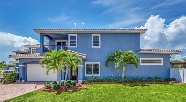 Upscale Private Home 10-min Walk to Canova Beach, Varaa Hotelli Indian Harbour Beach Space Coast