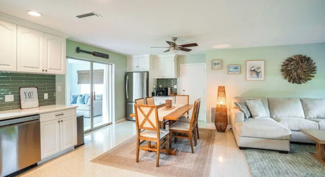 Walk to Jetty Park: Harbor District Home!