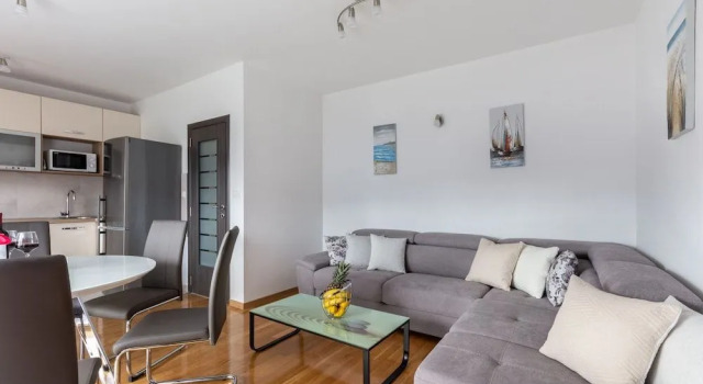 Urban Villa Penthouse, Book Villa Villaer i Strožanac, Villa