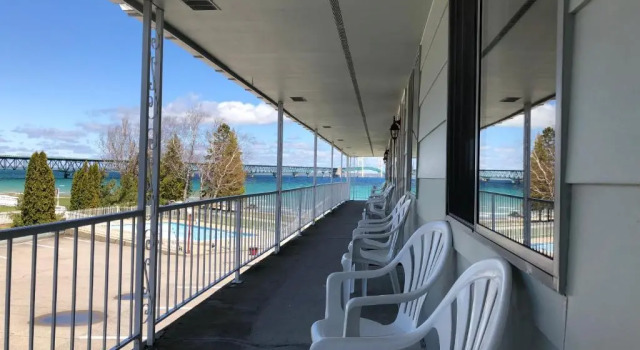 Номер Standard Riviera Motel