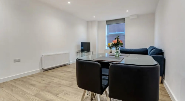 1 Bed, Sleeps 3, Free Parking, Wifi, Забронировать Отель Отели Бакингемшир 4 звезды, 4*