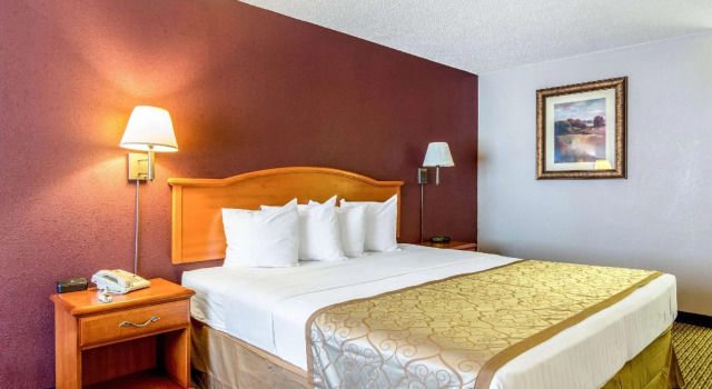 The Parkwood Inn & Suites, Varaa Hotelli Mountain View 