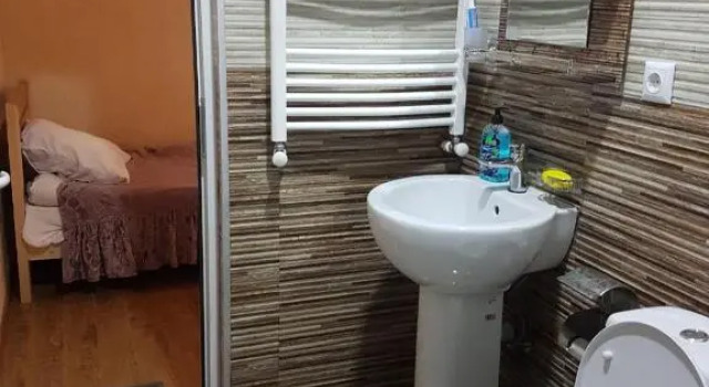Kazbegian Host, Prenota Hotel Hotel a Mtkheta-Mtianeti con parcheggio, Parcheggio