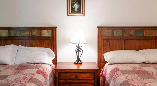 Четырёхместный номер Standard Circle R Motel