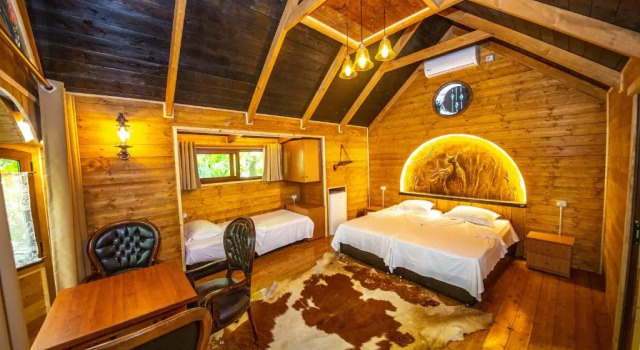 Трёхместное шале Superior Hotel Legjenda