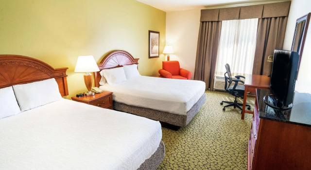 Четырёхместный номер Standard Hilton Garden Inn Ontario Rancho Cucamonga