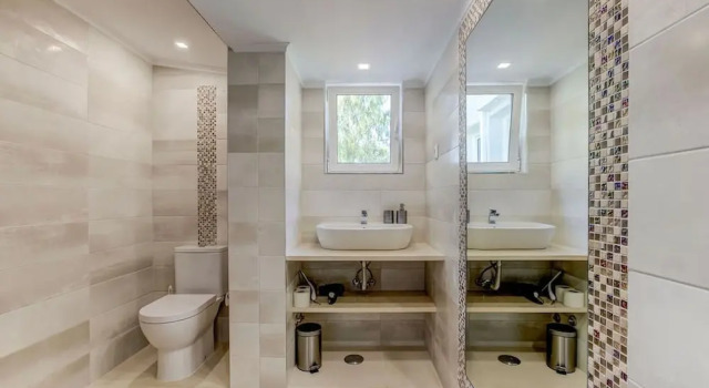 Villa Vale Verde 5 Bedroom Villa, 10 min walk to, Забронировать Вилла Карвоэйру Барловенто, рядом с Praia do Vale Covo