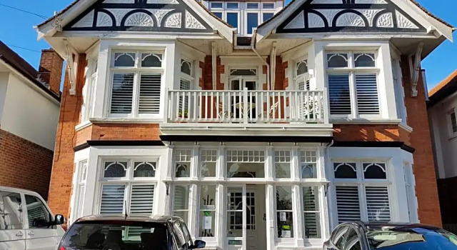 Beach Lodge, Book Hotel Bournemouth Dorset