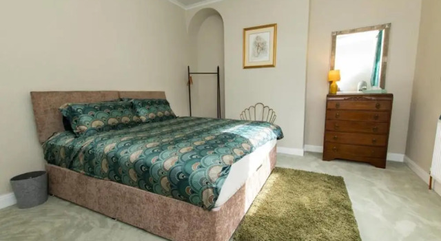 Captivating 2-bed House in Chesterfield, Забронировать Дом для отпуска Виллы Честерфилда, Вилла