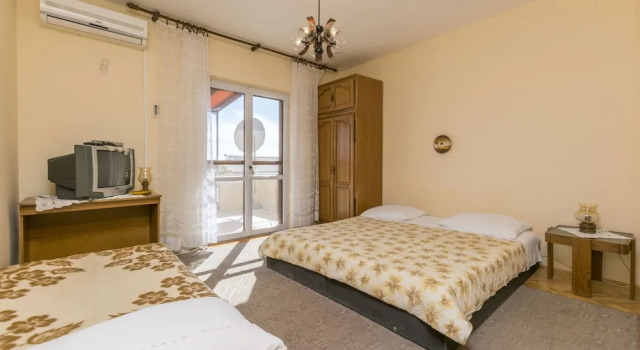 Apartments Zizic