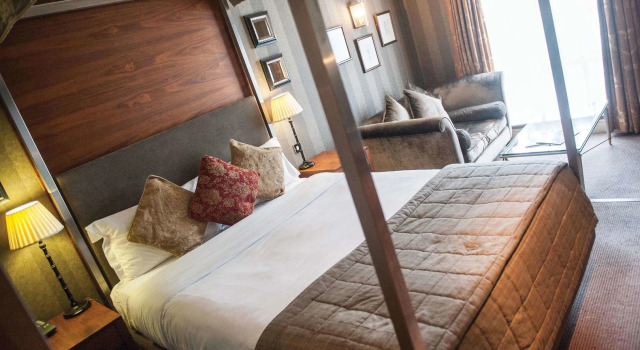 Thorpe Park Hotel and Spa, Забронировать Курортный отель Лидс Западный Йоркшир