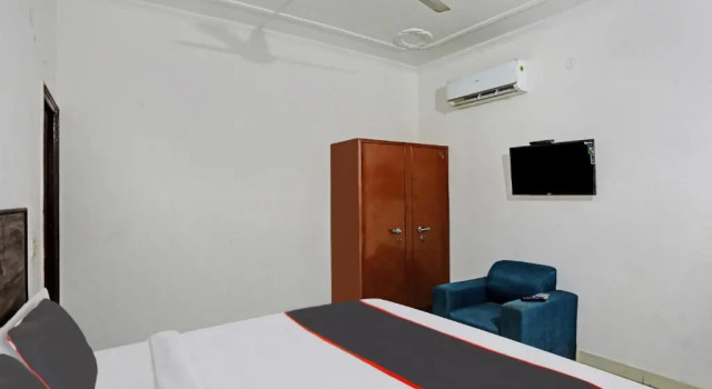 Collection O Mayank Guest House Near ISKCON Temple Noida, Забронировать Гостевой дом Гостевые дома Нойда, Гостевой дом