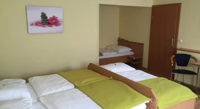 Cafe-Bar-Hotel Highway, Rezerwuj Hotel Hotele w Region Graz z parkingiem, Parking