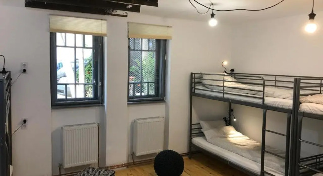 Vuode makuusalissa (naisten makuusali) Passpartout Hostel