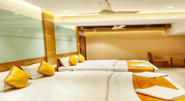 The Paradise Hotel - LUXURY STAY, Забронировать Отель Отели штата Тамилнада 3 звезды, 3*