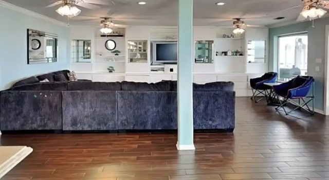 Коттедж с 4 комнатами с балконом Harbor View Breeze