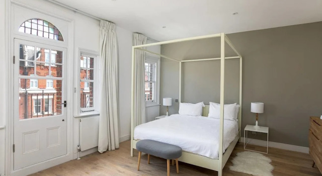 Luxury 2BR Penthouse in West Kensington W/terrace, Забронировать Отель Отели Лондона 3 звезды, рядом с Больница Чаринг-Кросс, 3*