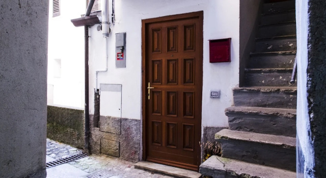 JOIVY Stunning 2-BR Flat w/ Balcony, Prenota Appartamento Blevio Como