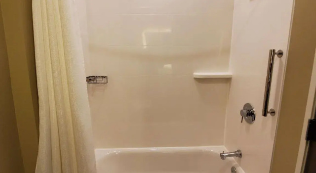 Люкс Best Western Plus Lakeview Hotel