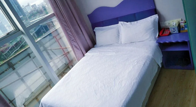 Lavender Hotel Shenzhen Huanan City Branch, Boek Hotel Hotels in Guangdong met parkeren, Parkeren