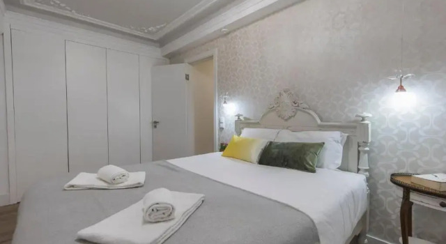 Lovelystay - Vintage Flat Near Santa Justa Elevator!