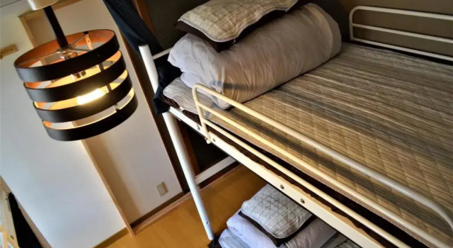 Кровать в общем номере (женский номер) Peace house Abeno