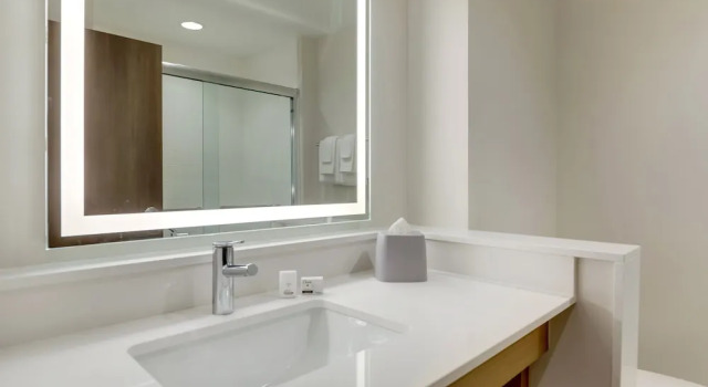 Четырёхместный номер Standard Holiday Inn Express Holly Springs Raleigh Area by IHG