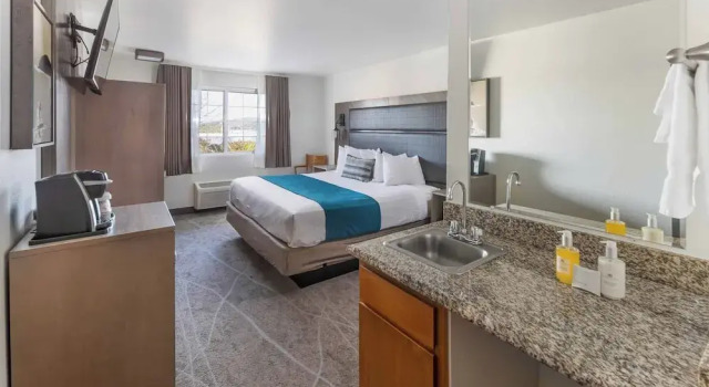 Номер Standard The Marina Inn