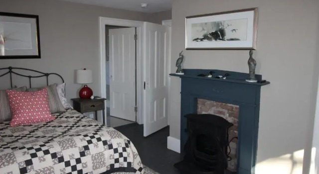 Люкс Standard Maplehurst Manor Bed and Breakfast