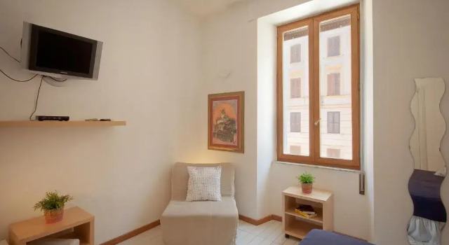 Номер Standard Opera Inn Suites - Rooms and Apartments
