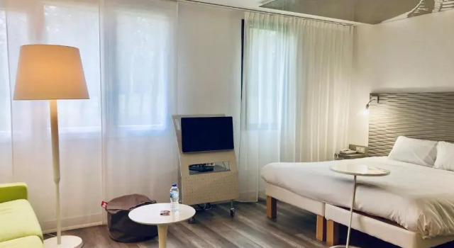 Двухместный семейный люкс ibis Styles Lille Aéroport