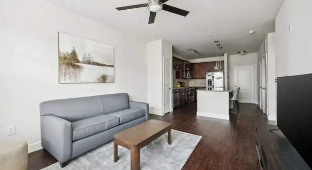 Апартаменты Classic Kasa Village District Raleigh