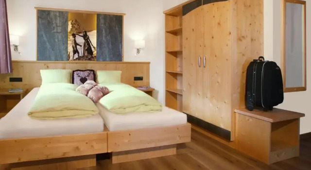 Haus Hintertux, Buchen Sie Hotel Tux Hintertuxer Gletscher