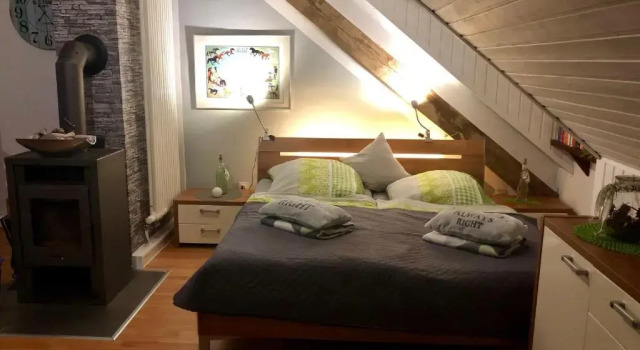 Апартаменты Studio - grosses Wohn-Schlafzimmer - Dachterrasse - Kamin - Küche - Hohes Venn - Monschau - Eifel - Hunde willkommen beim Hof Vierzehnender