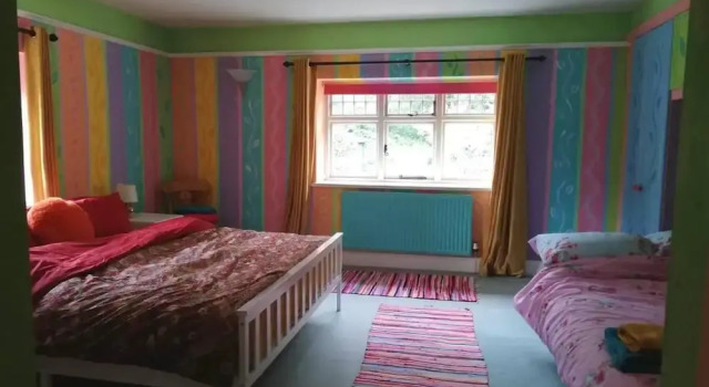 Colourful Forest of Dean Pikehouse, Забронировать Дом для отпуска Коттеджи Форест-оф-Дин, Коттедж