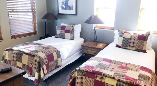 Bear Creek Lodge 301ab 2 Bedroom Condo by Alpine Lodging Telluride, Забронировать Отель Отели Telluride Ski 3 звезды, 3*